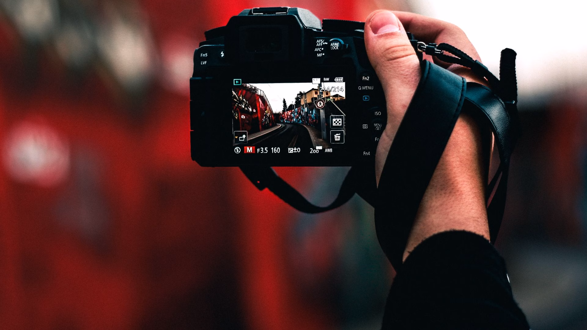 A professional camera behind the scenes shoots for free stock images.