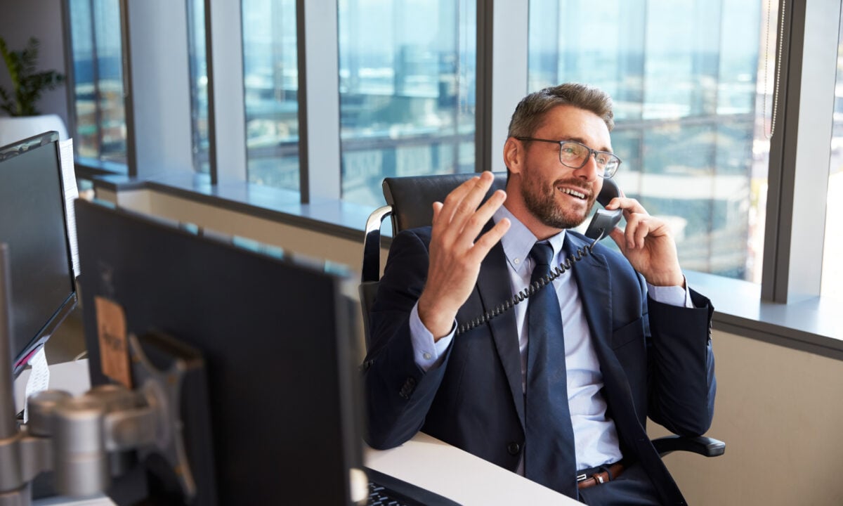 a real estate agent calls expired listings as a lead generation tactic