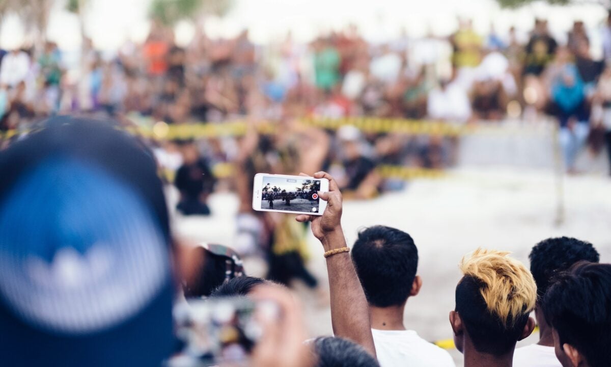 Strong video hooks capture audiences and encourage engagement