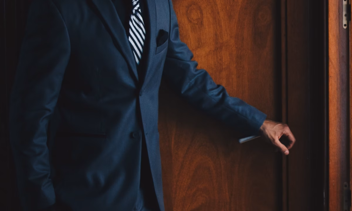 Real estate agent door knocking