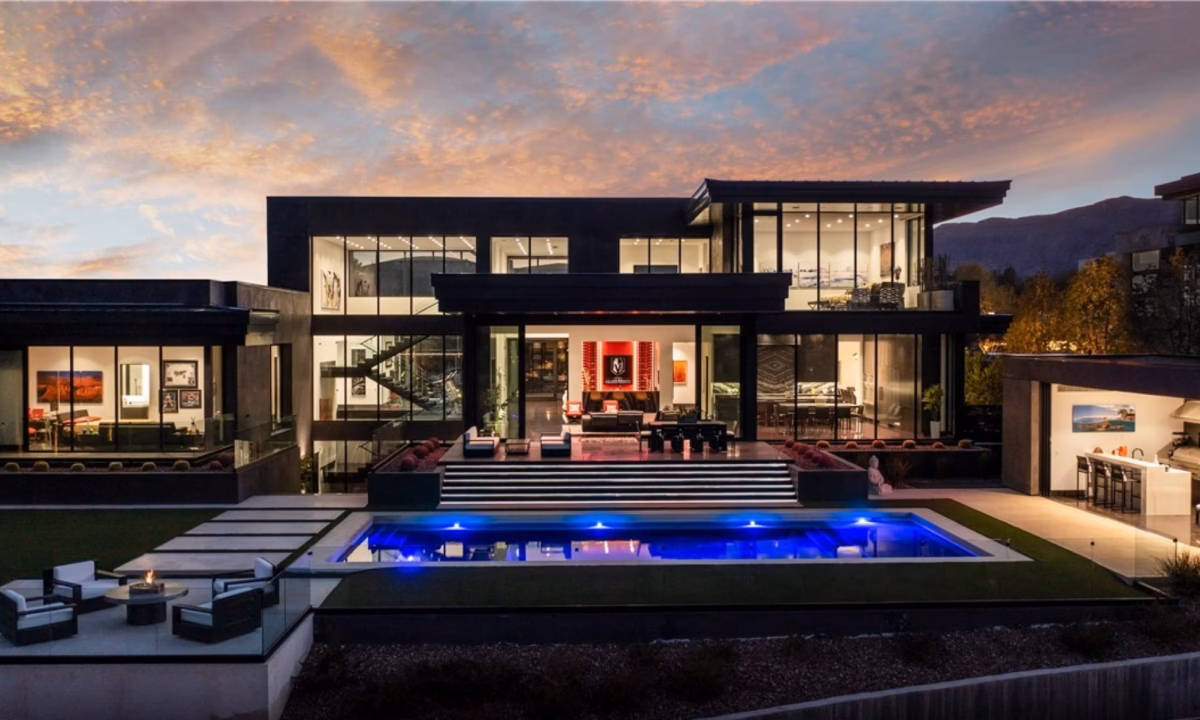 Image of a real estate listing in las vegas at sunset