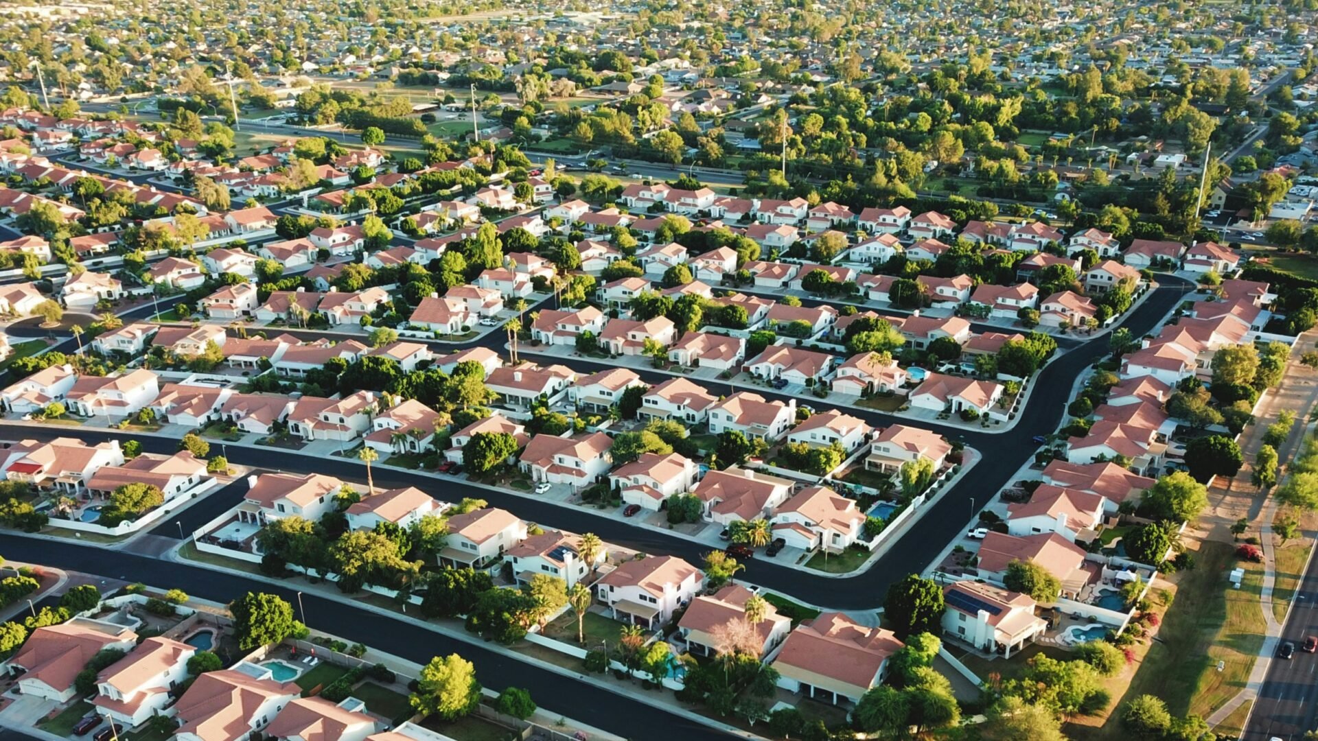 Using real estate market reports for marketing