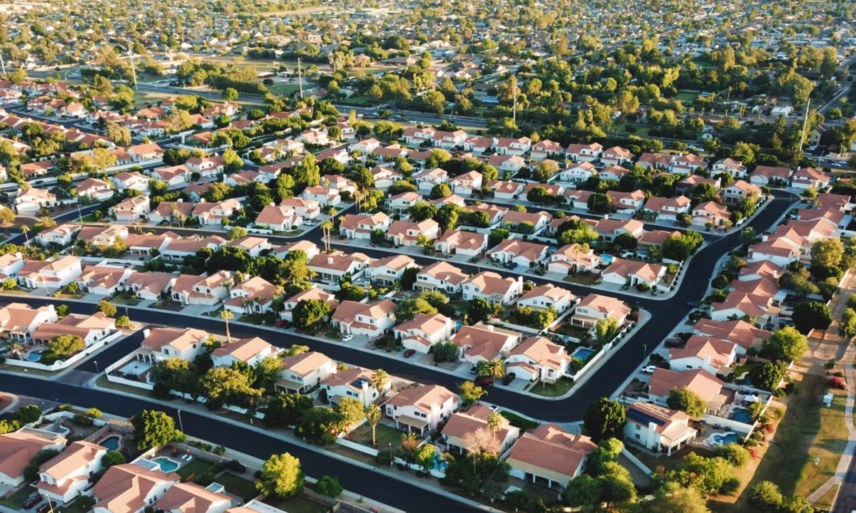 Using real estate market reports for marketing