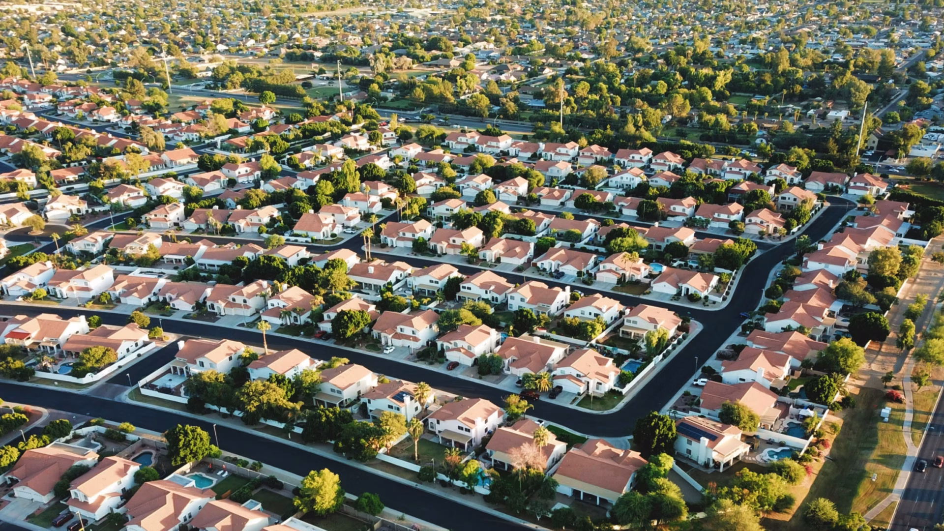 Using real estate market reports for marketing